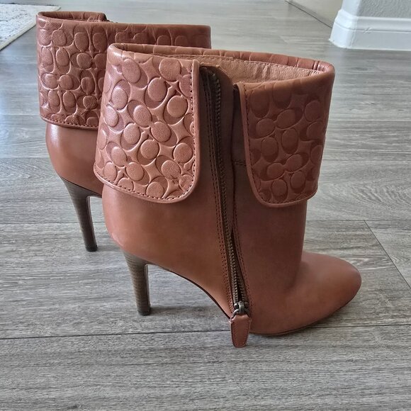 Coach - Mackenna CC Logo Ankle Boot - Picture 2 of 4